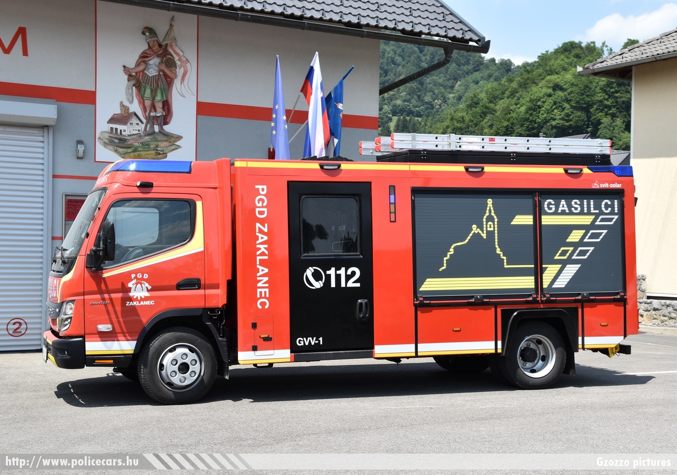 Mitsubishi Fuso Canter GVV-1 (gasilsko vozilo z vodo) Svit Zolar, PGD Zaklanec, fotó: Gzozzo pictures
Keywords: szlovén Szlovénia tûzoltóautó tûzoltóság tûzoltó slovenian Slovenia fire firetruck