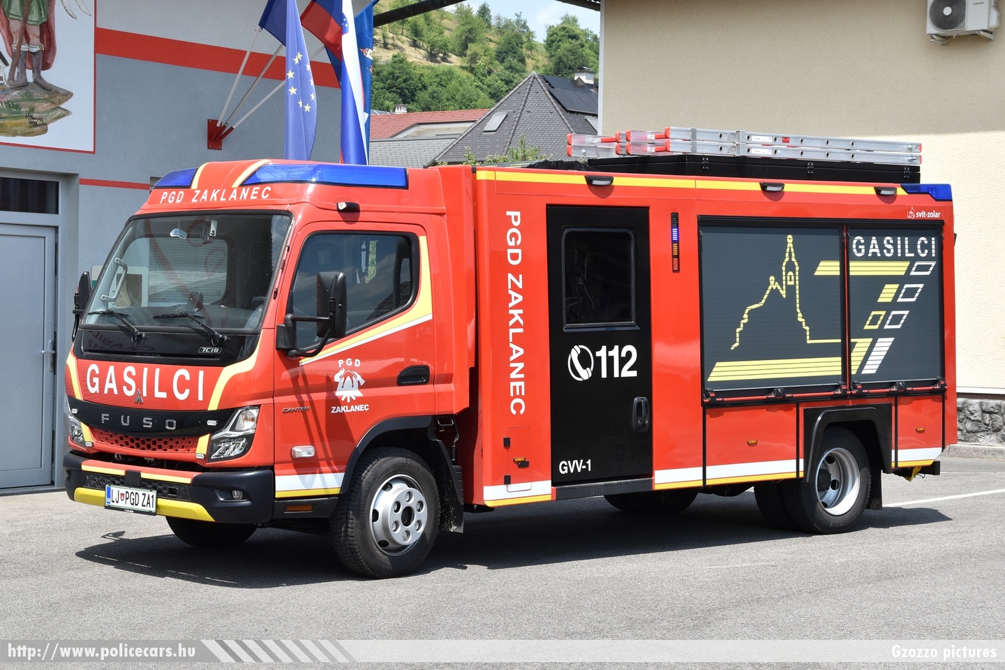 Mitsubishi Fuso Canter GVV-1 (gasilsko vozilo z vodo) Svit Zolar, PGD Zaklanec, fotó: Gzozzo pictures
Keywords: szlovén Szlovénia tûzoltóautó tûzoltóság tûzoltó slovenian Slovenia fire firetruck