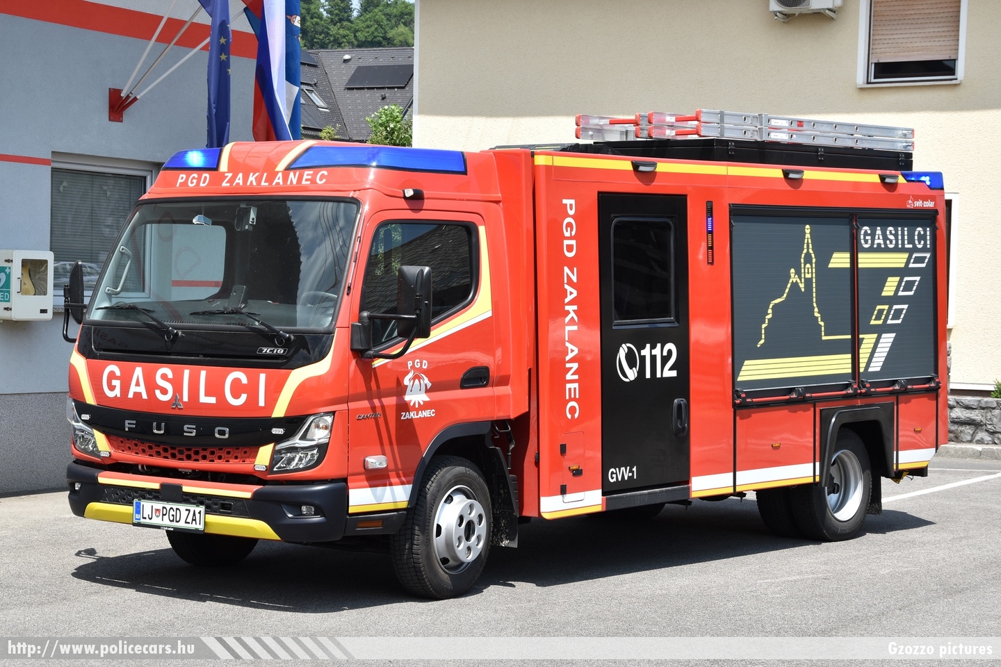 Mitsubishi Fuso Canter GVV-1 (gasilsko vozilo z vodo) Svit Zolar, PGD Zaklanec, fotó: Gzozzo pictures
Keywords: szlovén Szlovénia tûzoltóautó tûzoltóság tûzoltó slovenian Slovenia fire firetruck