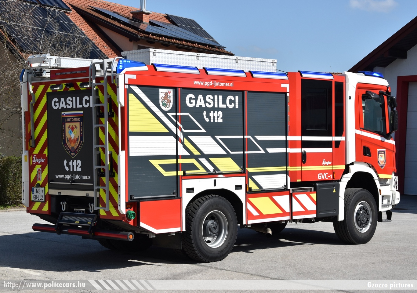 Scania P410 XT GVC-1 (gasilsko vozilo s cisterno) Ziegler, PGD Ljutomer, fotó: Gzozzo pictures
Keywords: szlovén Szlovénia tûzoltóautó tûzoltóság tûzoltó slovenian Slovenia fire firetruck