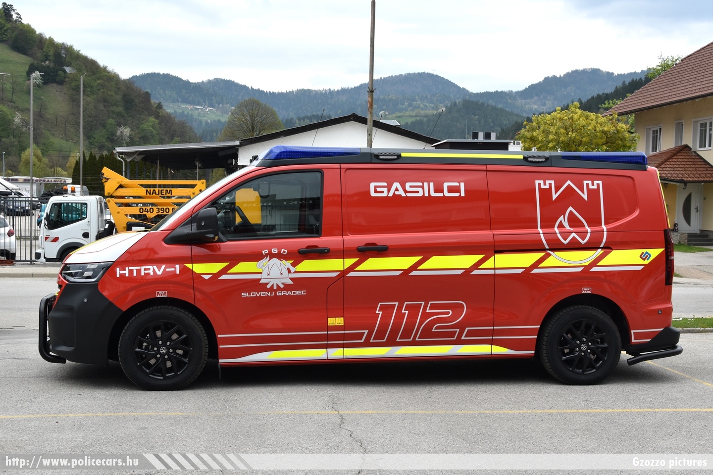 Volkswagen Transporter T7 HTRV-1 (Hitro tehnično reševalno vozilo) Webo, PGD Slovenj Gradec, fotó: Gzozzo pictures
Keywords: szlovén Szlovénia tûzoltóautó tûzoltóság tûzoltó slovenian Slovenia fire firetruck