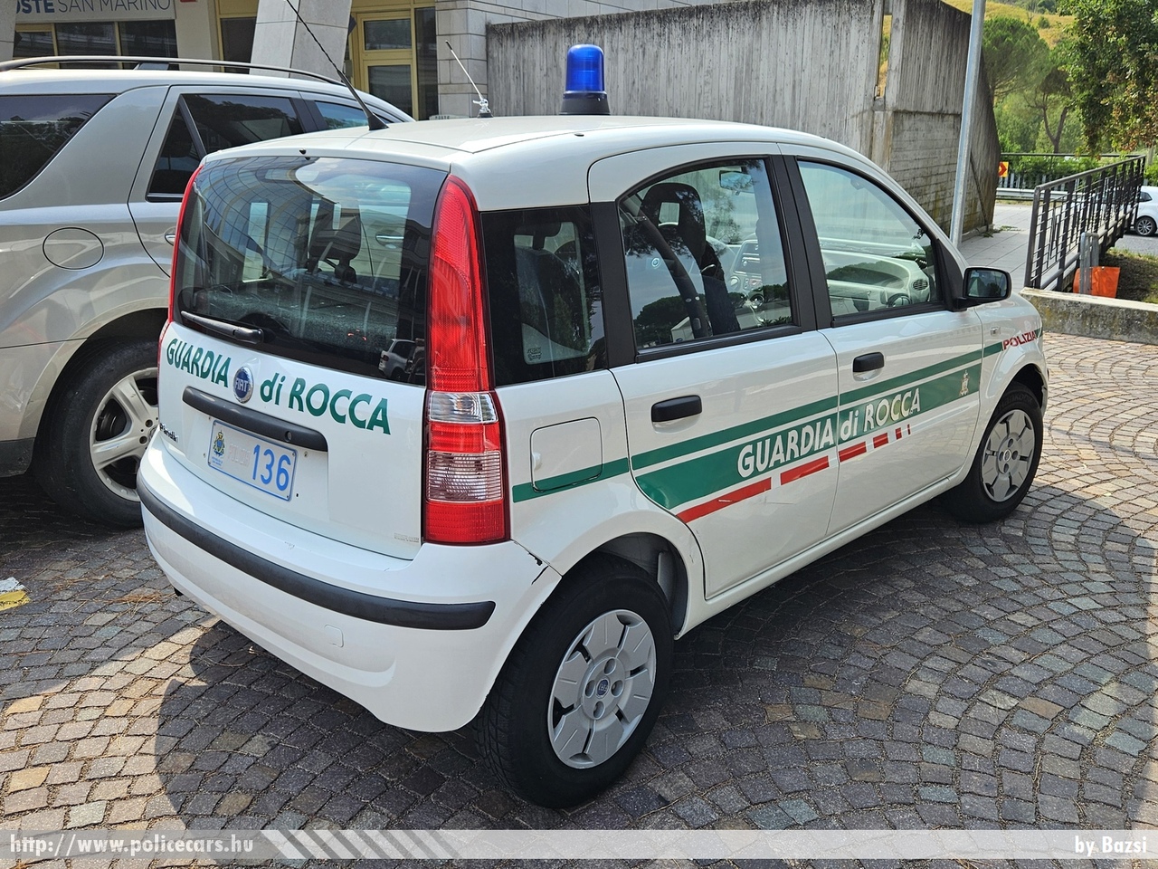 Fiat Panda, Guarda di Rocca, fotó: Bazsi
Keywords: rendőr rendőrautó rendőrség San Marino police policecar