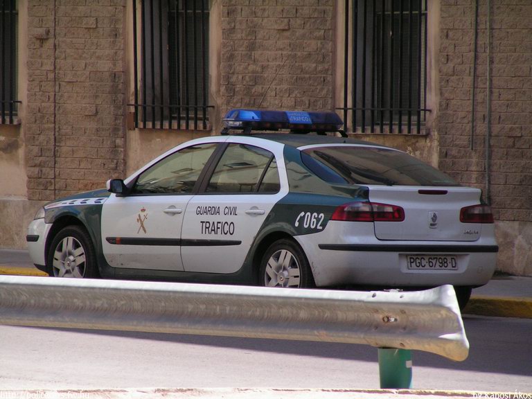 Renault Laguna, fotó: Kaposi Ákos
Keywords: rendőr rendőrautó rendőrség spanyol Spanyolország