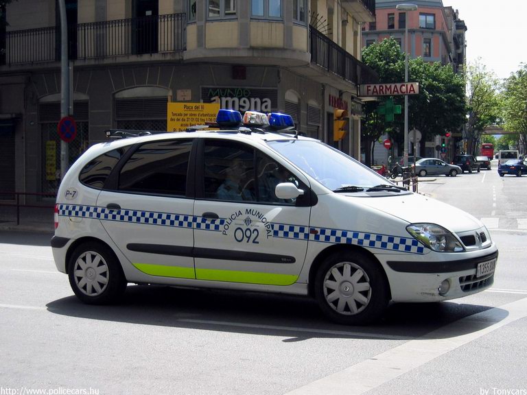 Renault Scenic, fotó: Tonycars
Keywords: rendőr rendőrautó rendőrség spanyol Spanyolország
