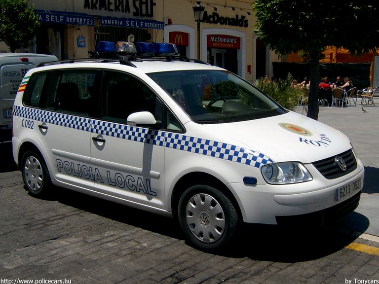 Volkswagen Touran, fotó: Tonycars
Keywords: rendőr rendőrautó rendőrség spanyol Spanyolország