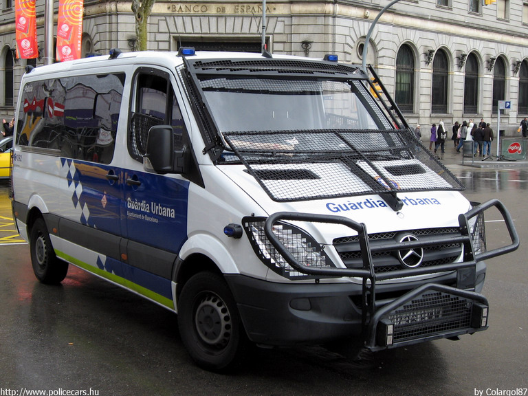 Mercedes Sprinter II, fotó: Colargol87
Keywords: rendőr rendőrautó rendőrség spanyol Spanyolország