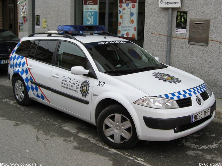 Renault Megane, fotó: Colargol87
Keywords: rendőr rendőrautó rendőrség spanyol Spanyolország