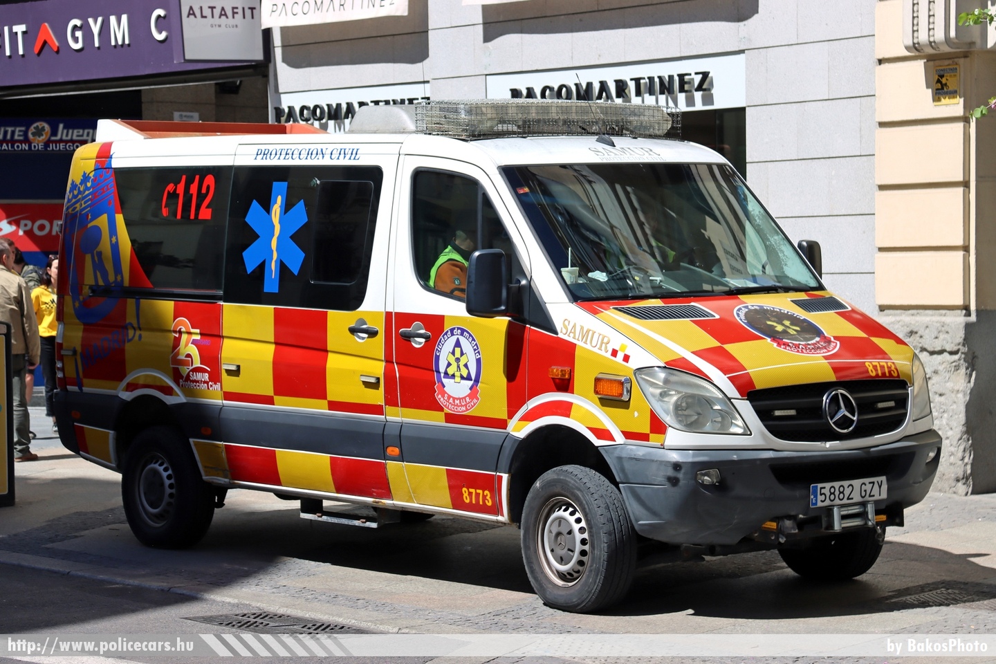 Mercedes Sprinter II facelft, Samur, Proteccion Civil, Madrid, fotó: BakosPhoto
Keywords: spanyol Spanyolország mentő mentőautó ambulance spain spanish