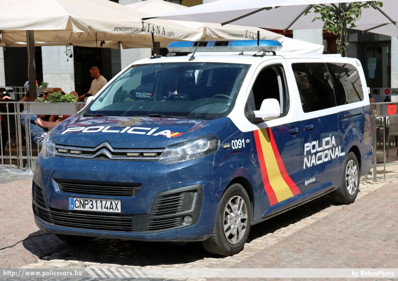 Citroen Jumpy, Cuerpo Nacional de Policía, fotó: BakosPhoto
Keywords: spanyol Spanyolország rendőr rendőrautó rendőrség police policecar spanish Spain