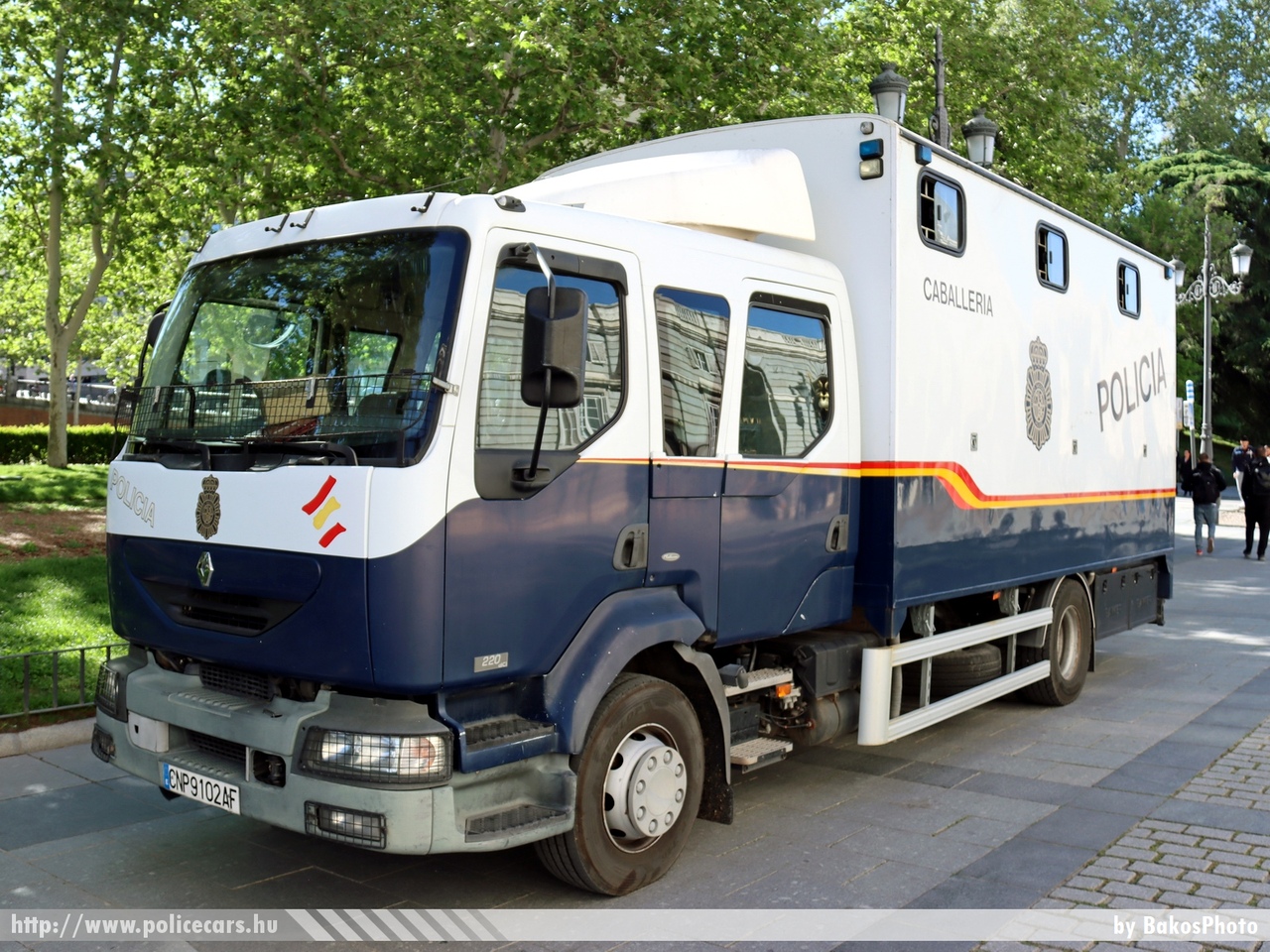 Renault Midlum, Cuerpo Nacional de Policía, Caballería, fotó: BakosPhoto
Keywords: spanyol Spanyolország rendőr rendőrautó rendőrség police policecar spanish Spain