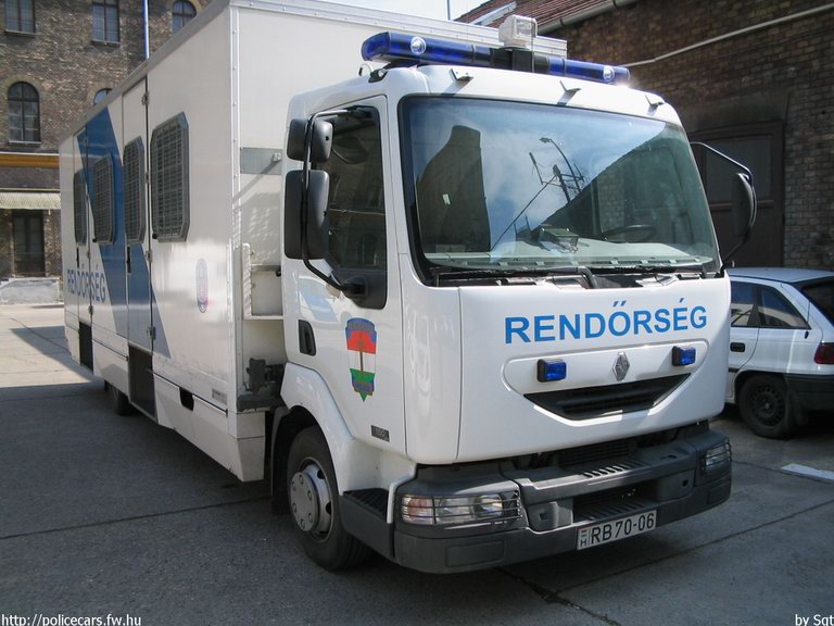 Renault Midlum, fotó: Sgt
Keywords: rendőrség rendőr rendőrautó magyar Magyarország RB70-06 hungarian Hungary police policecar