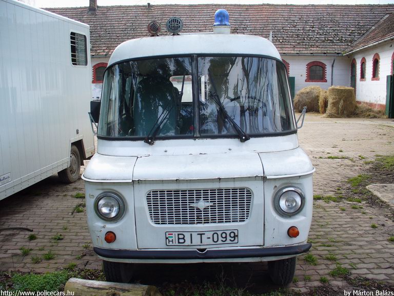 Nysa 522, fotó: Márton Balázs
Keywords: rendőrség rendőr rendőrautó mentő mentőautó magyar Magyarország BIT-099 hungarian Hungary police policecar