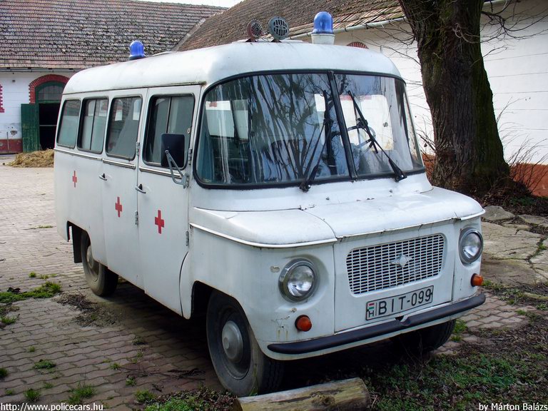 Nysa 522, fotó: Márton Balázs
Keywords: rendőrség rendőr rendőrautó mentő mentőautó magyar Magyarország BIT-099 hungarian Hungary police policecar