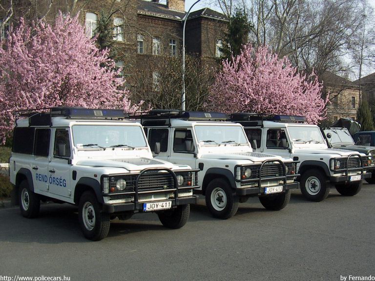 Land Rover Defender, fotó: Fernando
Keywords: rendőrség rendőr rendőrautó magyar Magyarország JOY-412 JOY-413 JOY-411 hungarian Hungary police policecar