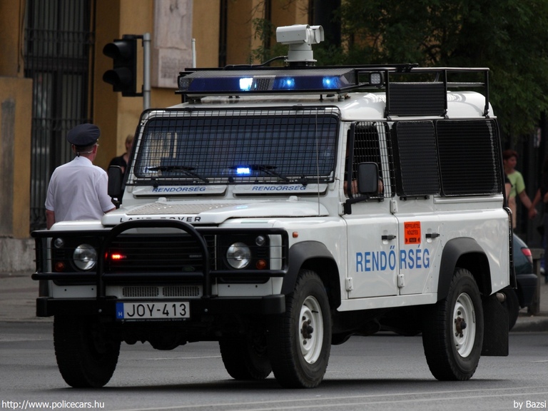 Land Rover Defender, fotó: Bazsi
Keywords: rendőr rendőrautó rendőrség magyar Magyarország JOY-413 hungarian Hungary police policecar