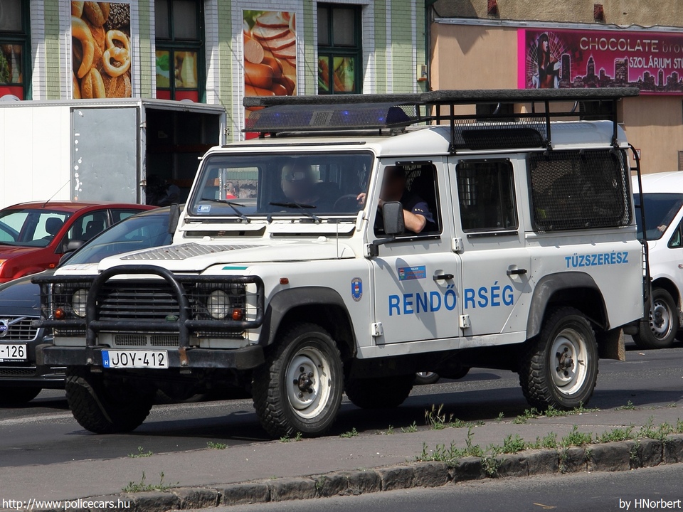 Land Rover Defender, tûzszerész, fotó: HNorbert
Keywords: rendőrség rendőr rendőrautó magyar Magyarország hungarian Hungary police policecar JOY-412