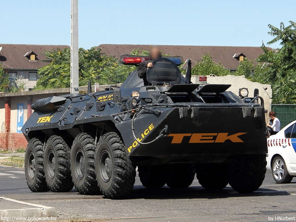 BTR-80, fotó: HNorbert
Keywords: rendőrség rendőr rendőrautó magyar Magyarország hungarian Hungary police policecar