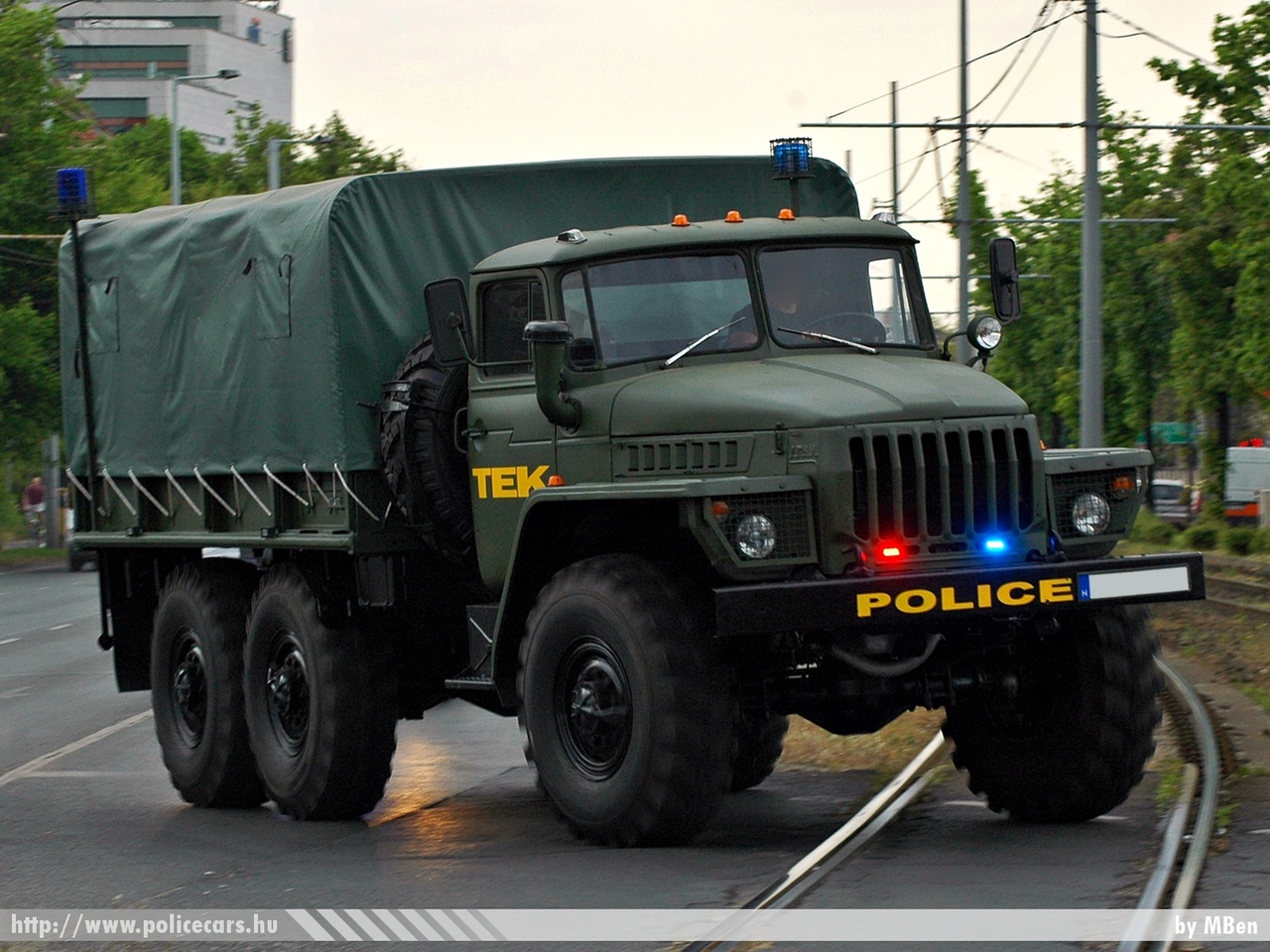 URAL 4320, fotó: MBen
Keywords: magyar Magyarország rendőr rendőrautó rendőrség Hungary hungarian police policecar
