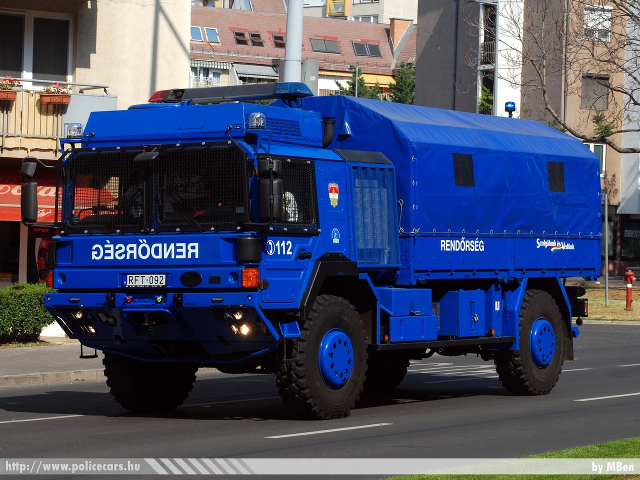 Rába H14.240AEL-112, fotó: MBen
Keywords: rendőrség rendőr rendőrautó magyar Magyarország hungarian Hungary police policecar RFT-092