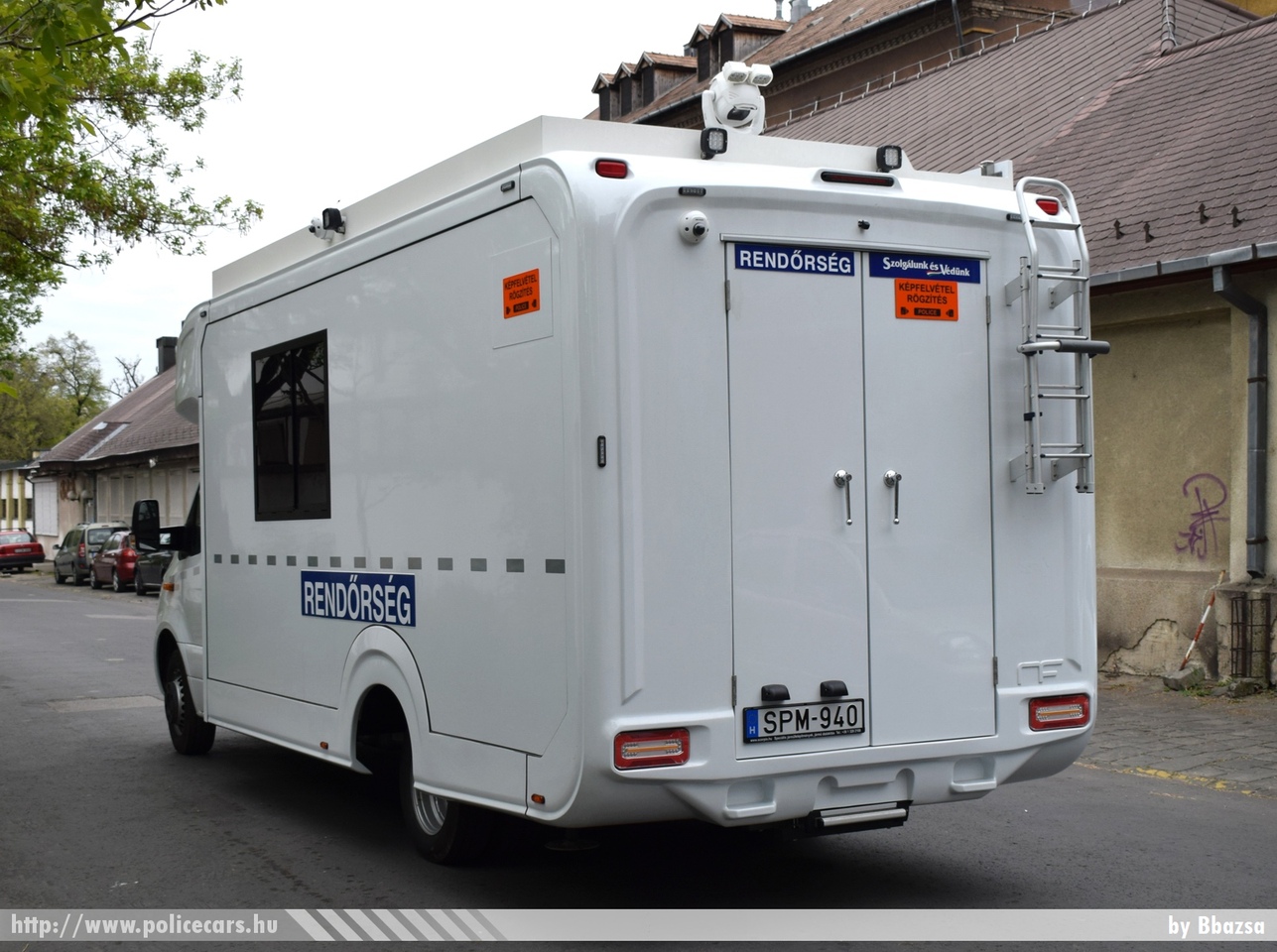 Mercedes Sprinter III, fotó: Bbazsa
Keywords: rendőrség rendőr rendőrautó magyar Magyarország hungarian Hungary police policecar SPM-940