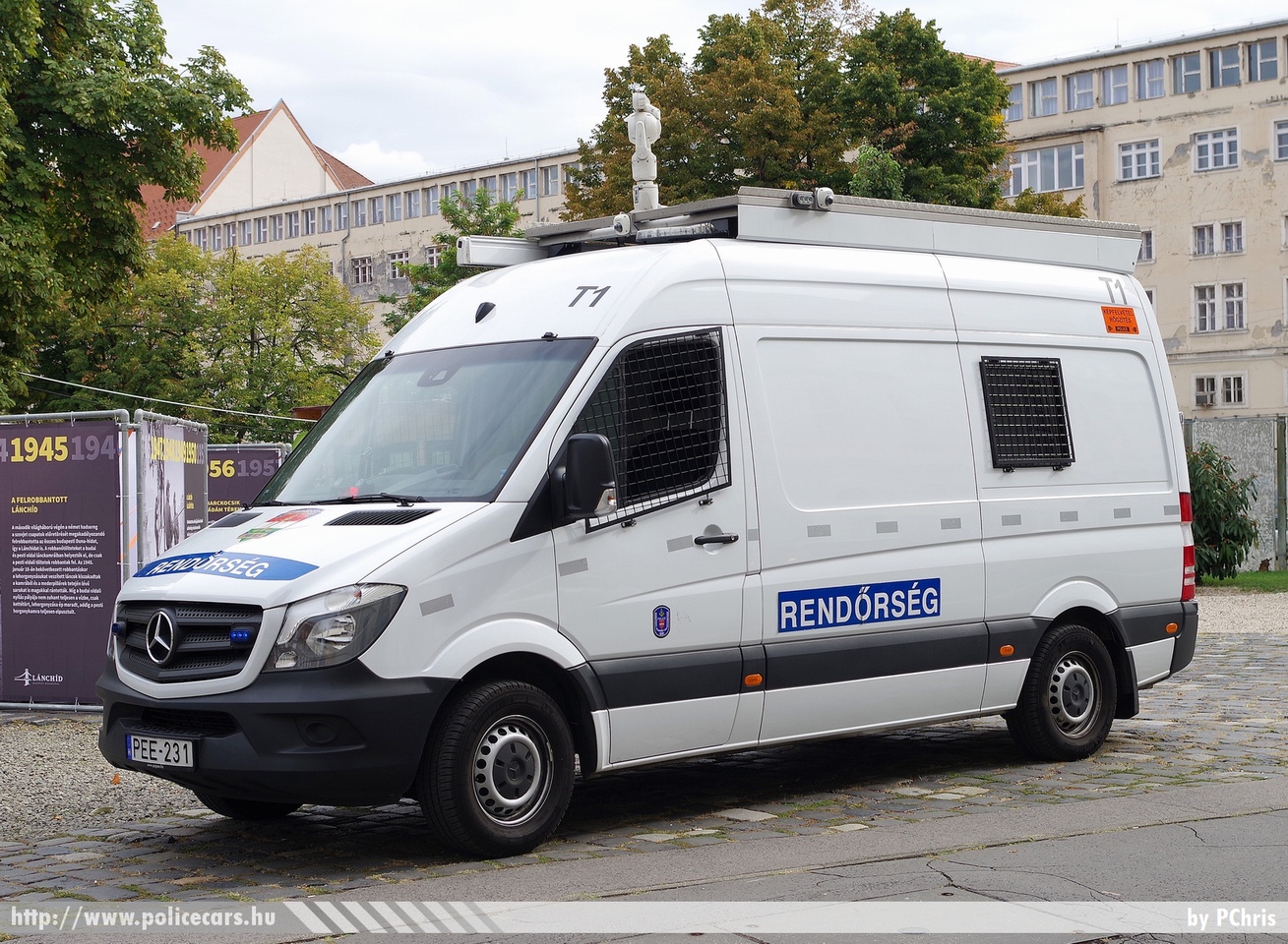 Mercedes-Benz Sprinter II facelift 316CDI, fotó: PChris
Keywords: rendőrség rendőr rendőrautó magyar Magyarország hungarian Hungary police policecar PEE-231