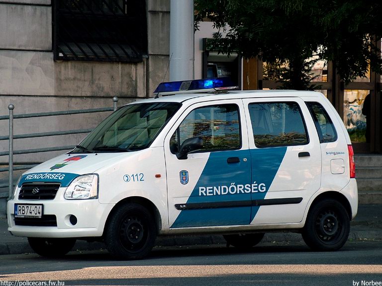Suzuki Wagon-R, fotó: Norbee
Keywords: rendőr rendőrautó rendőrség magyar Magyarország RB74-04