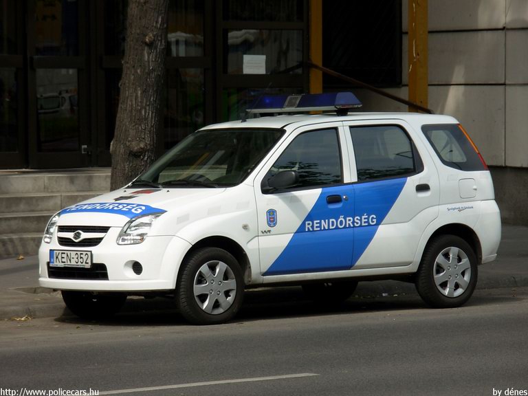 Suzuki Ignis, fotó: dénes
Keywords: rendőr rendőrautó rendőrség magyar Magyarország KEN-352