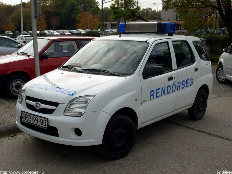 Suzuki Ignis, fotó: dénes
Keywords: rendőr rendőrautó rendőrség magyar Magyarország RB69-90