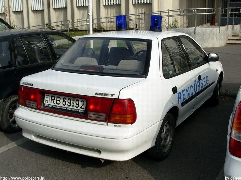 Suzuki Sedan, fotó: dénes
Keywords: rendőr rendőrautó rendőrség magyar Magyarország RB69-92