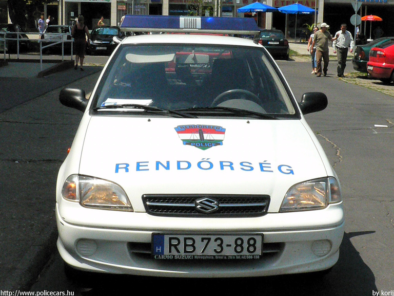 Suzuki Swift, fotó: korij
Keywords: rendőr rendőrautó rendőrség magyar Magyarország RB73-88