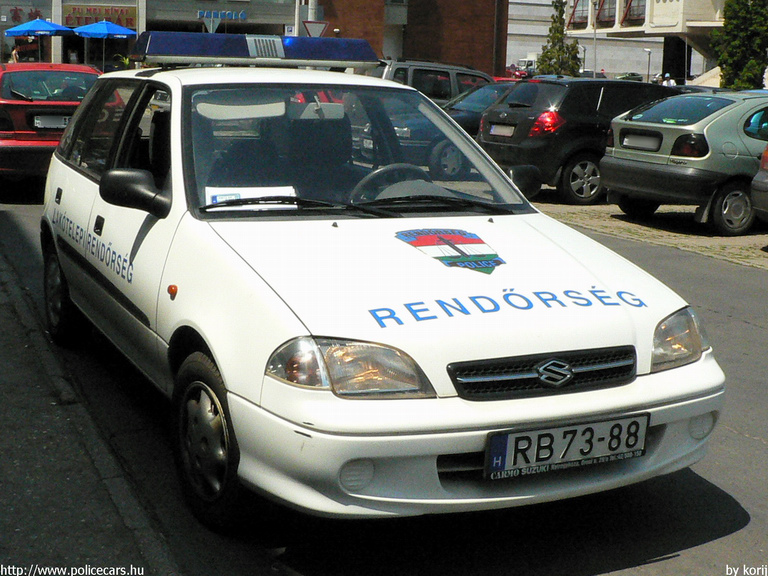 Suzuki Swift, fotó: korij
Keywords: rendőr rendőrautó rendőrség magyar Magyarország RB73-88