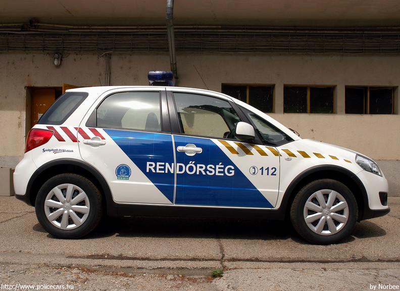 Suzuki SX4, fotó: Norbee
Keywords: rendőr rendőrautó rendőrség magyar Magyarország