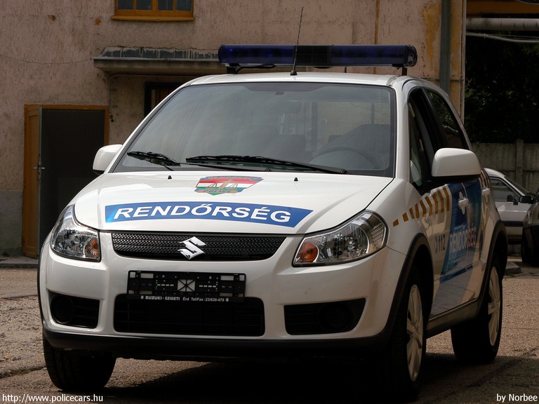 Suzuki SX4, fotó: Norbee
Keywords: rendőr rendőrautó rendőrség magyar Magyarország
