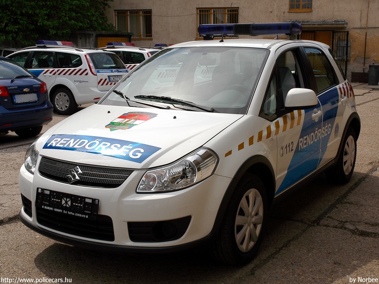 Suzuki SX4, fotó: Norbee
Keywords: rendőr rendőrautó rendőrség magyar Magyarország