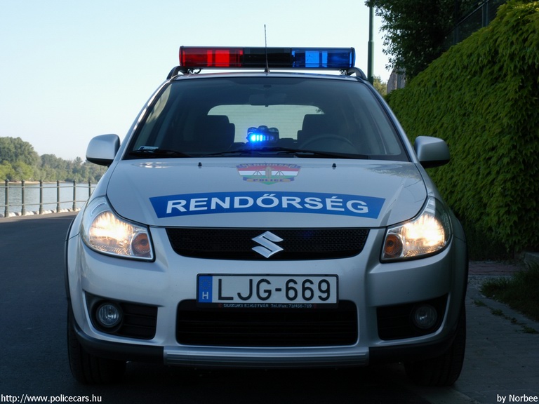 Suzuki SX4 4x4, fotó: Norbee
Keywords: rendőr rendőrautó rendőrség magyar Magyarország LJG-669