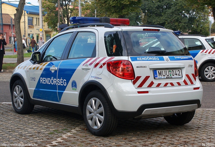 Suzuki SX4, fotó: MBen
Keywords: rendőr rendőrautó rendőrség magyar Magyarország MUU-042