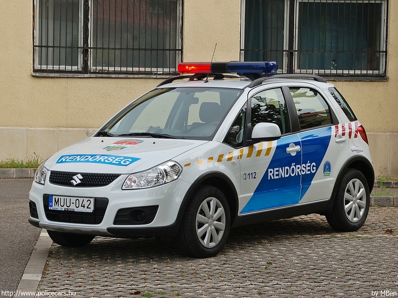 Suzuki SX4, fotó: MBen
Keywords: rendőr rendőrautó rendőrség magyar Magyarország MUU-042