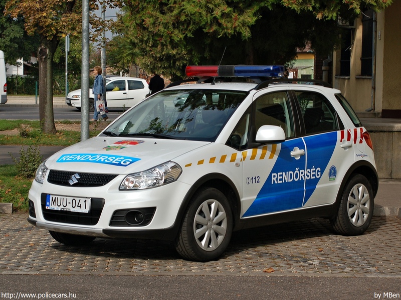 Suzuki SX4, fotó: MBen
Keywords: rendőr rendőrautó rendőrség magyar Magyarország MUU-041