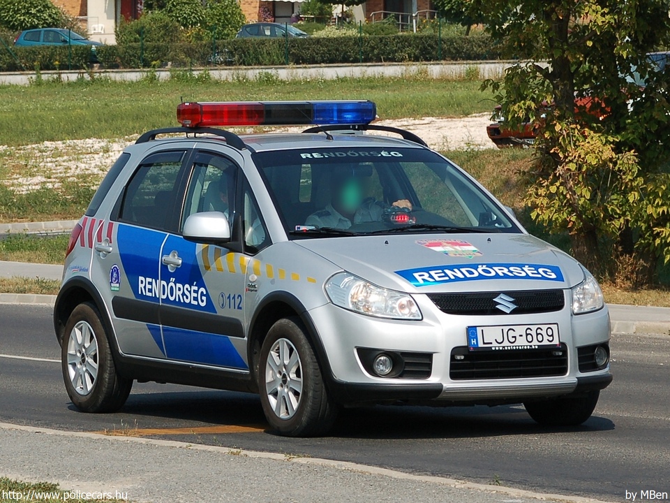 Suzuki SX4, fotó: MBen
Keywords: rendőr rendőrautó rendőrség magyar Magyarország LJG-669