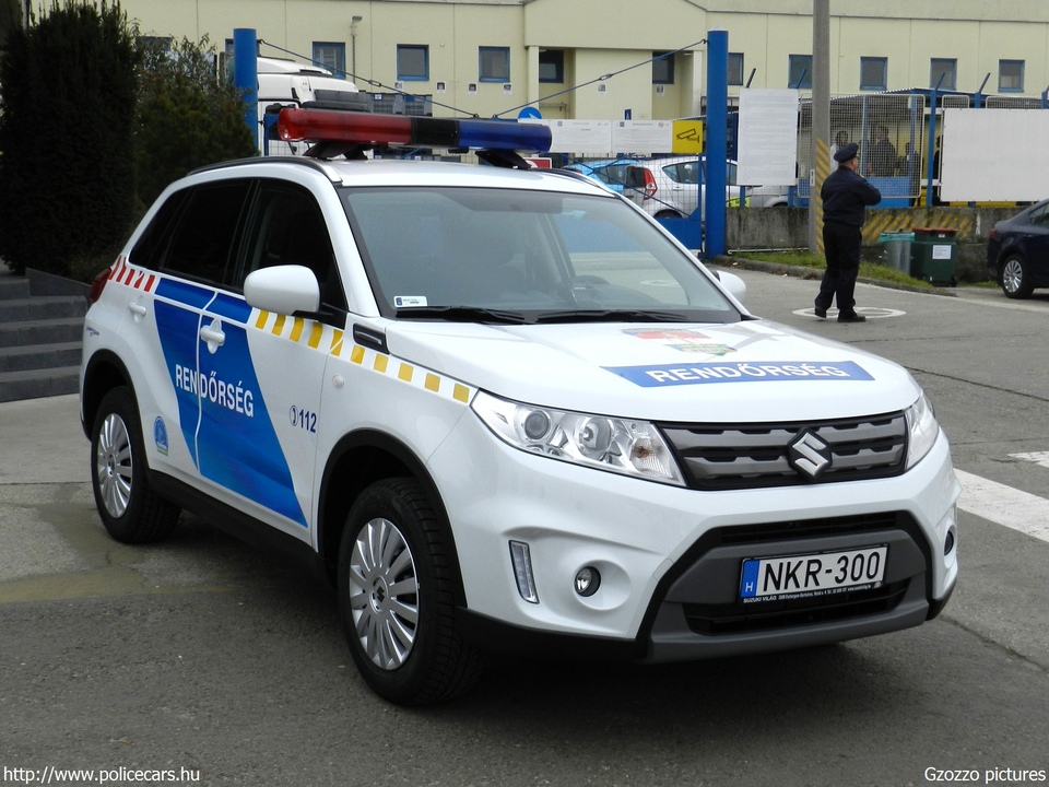 Suzuki Vitara, fotó: Gzozzo pictures
Keywords: rendőr rendőrautó rendőrség magyar Magyarország NKR-300 hungarian Hungary police policecar