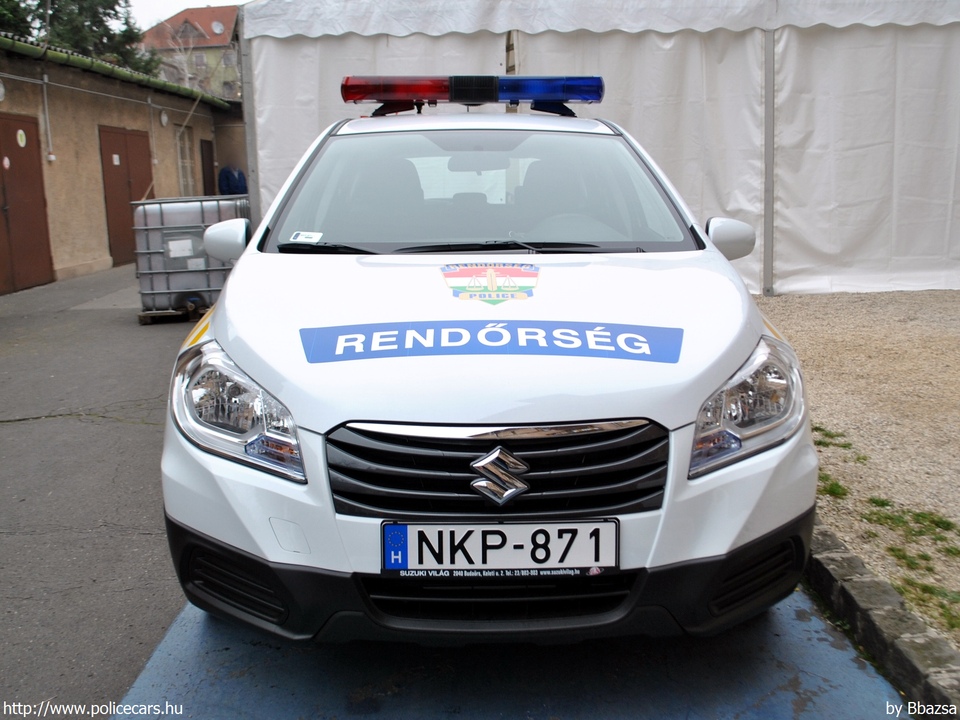Suzuki SX4 S-Cross, fotó: Bbazsa
Keywords: rendőr rendőrautó rendőrség magyar Magyarország NKP-871 hungarian Hungary police policecar