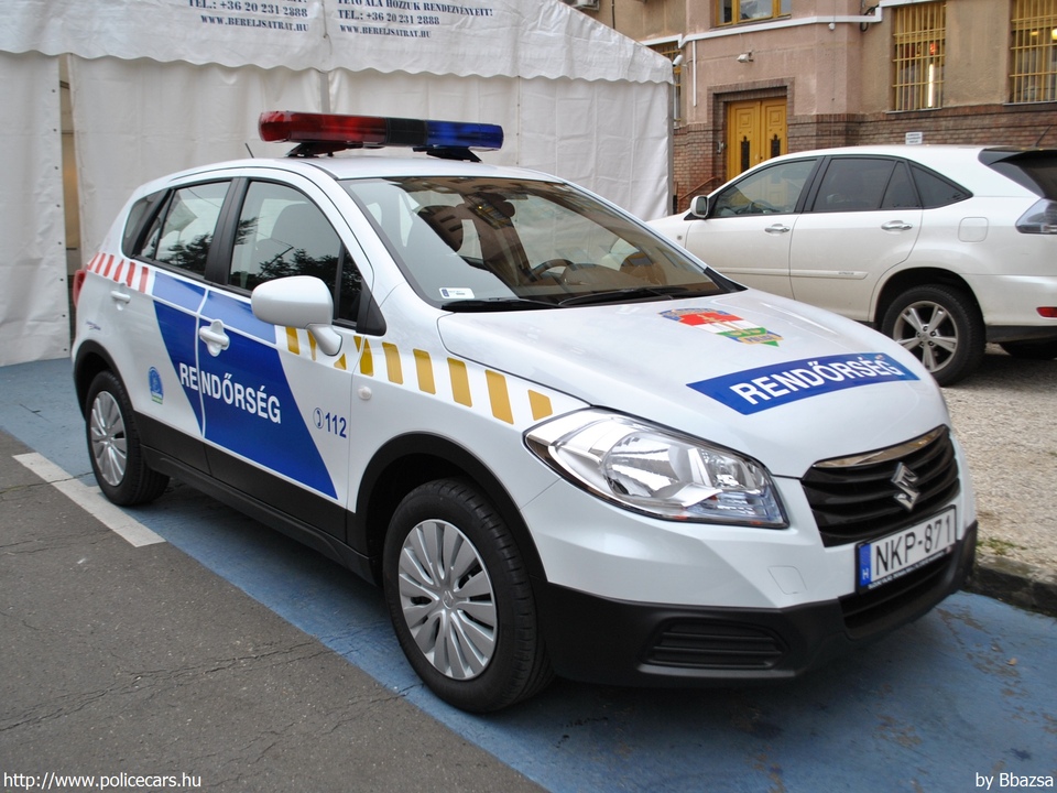 Suzuki SX4 S-Cross, fotó: Bbazsa
Keywords: rendőr rendőrautó rendőrség magyar Magyarország NKP-871 hungarian Hungary police policecar