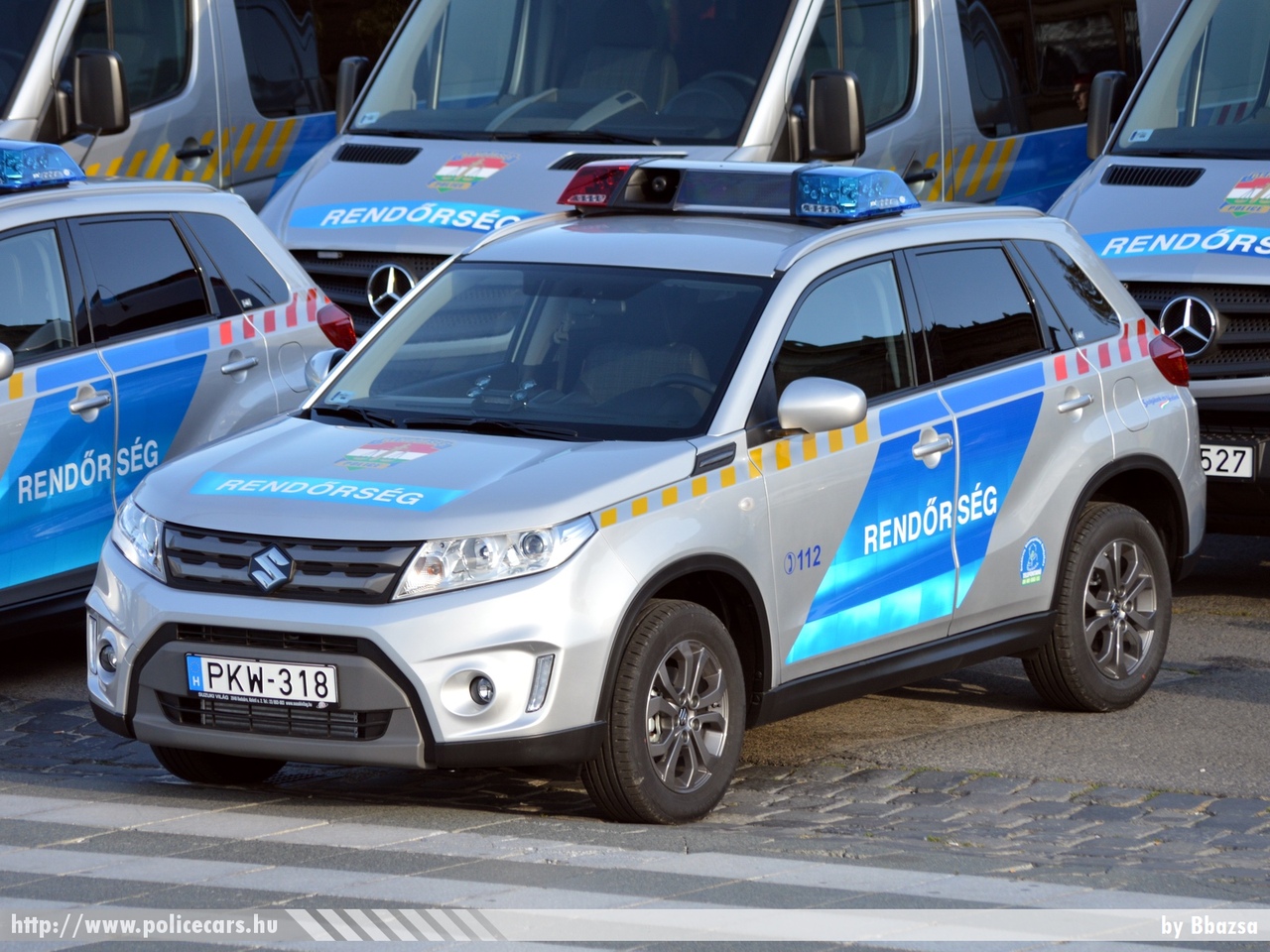 Suzuki Vitara, fotó: Bbazsa
Keywords: magyar Magyarország rendőr rendőrautó rendőrség Hungary hungarian police policecar PKW-318