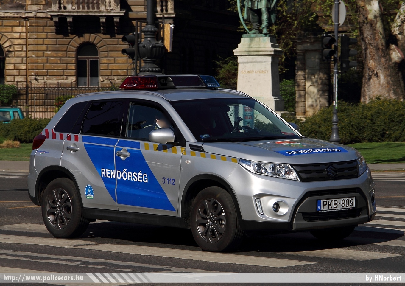 Suzuki Vitara, fotó: HNorbert
Keywords: magyar Magyarország rendőr rendőrautó rendőrség Hungary hungarian police policecar PKB-809
