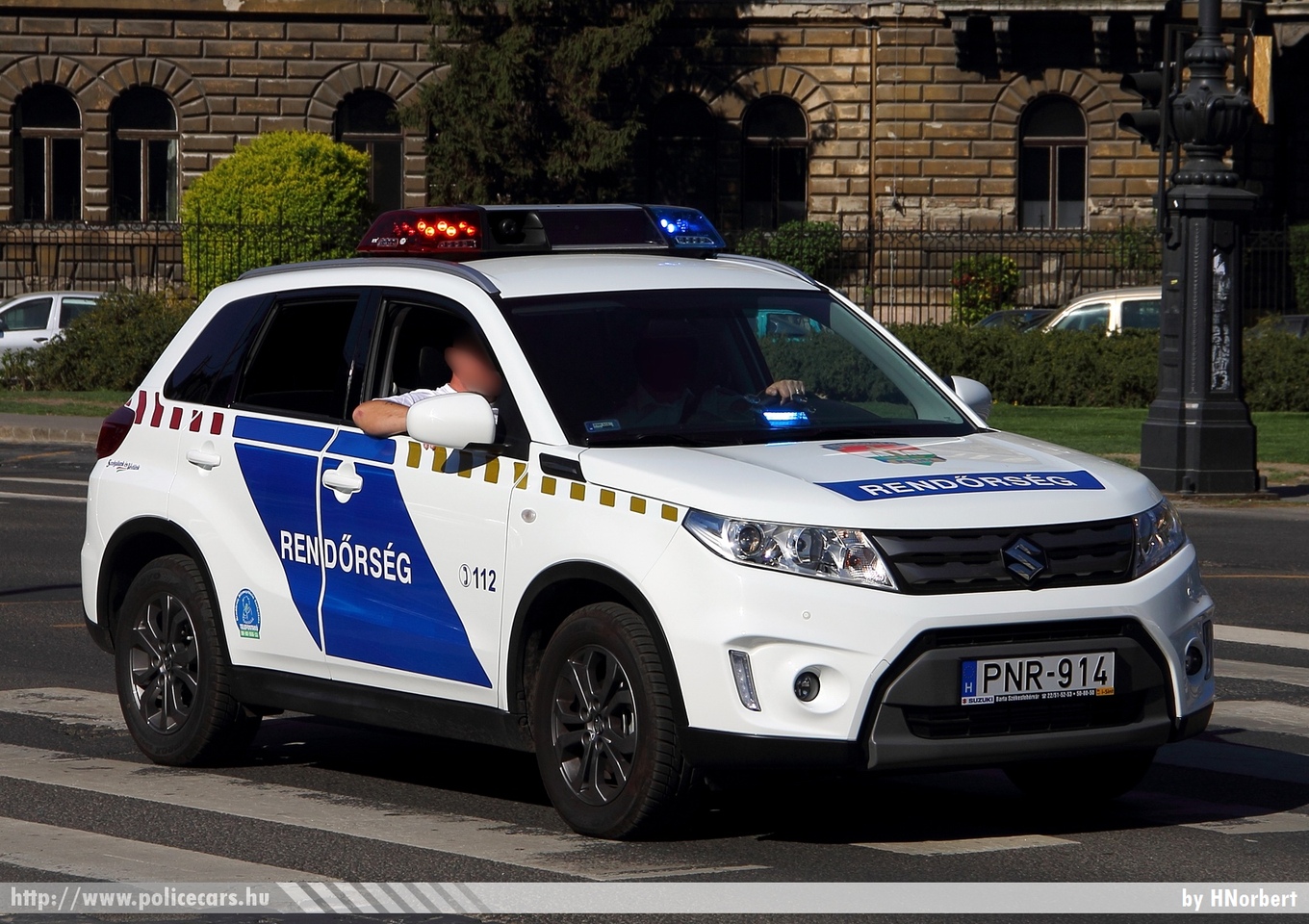 Suzuki Vitara, fotó: HNorbert
Keywords: magyar Magyarország rendőr rendőrautó rendőrség Hungary hungarian police policecar PNR-914
