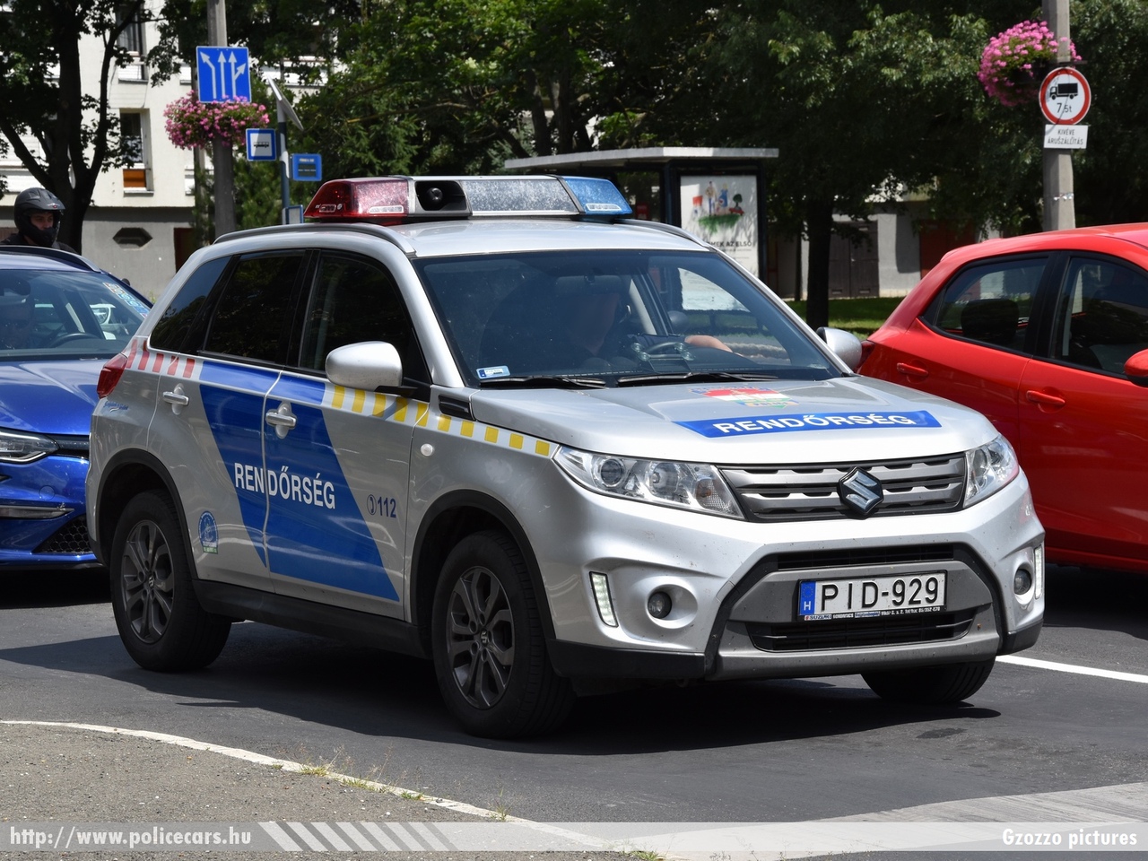 Suzuki Vitara, fotó: Gzozzo pictures
Keywords: magyar Magyarország rendőr rendőrautó rendőrség Hungary hungarian police policecar PID-929