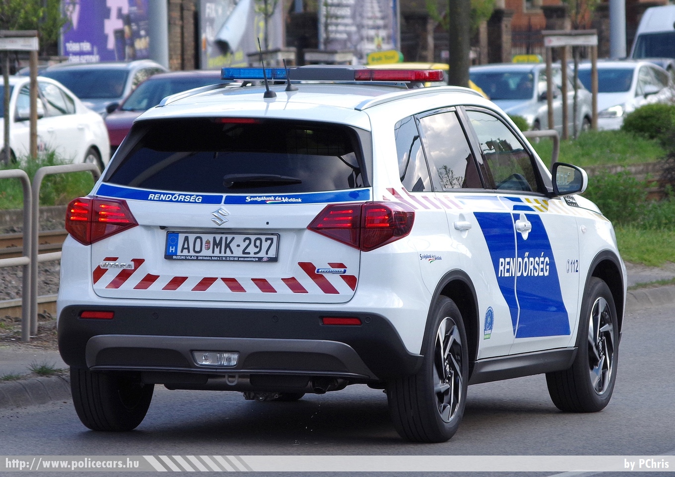 Suzuki Vitara, fotó: PChris
Keywords: magyar Magyarország rendőr rendőrautó rendőrség Hungary hungarian police policecar AOMK-297