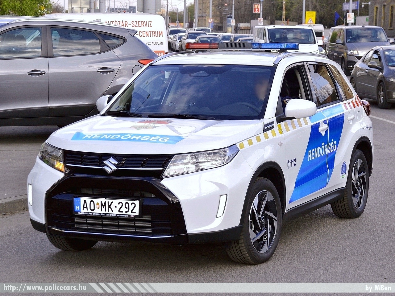 Suzuki Vitara, fotó: MBen
Keywords: magyar Magyarország rendőr rendőrautó rendőrség Hungary hungarian police policecar AOMK-292