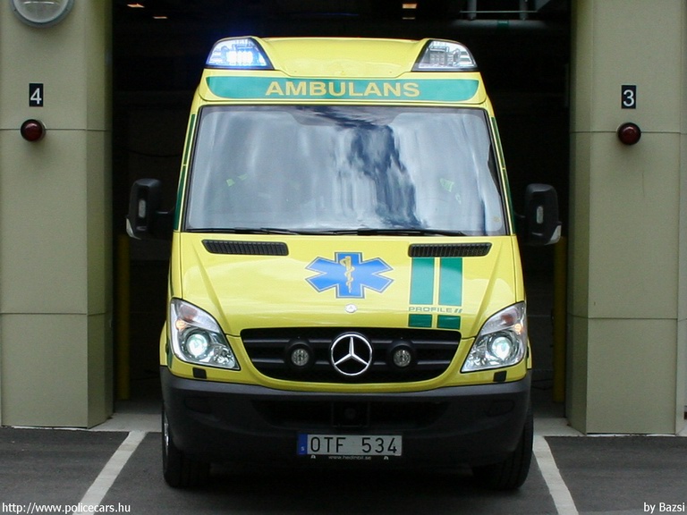 Mercedes Sprinter II, fotó: Bazsi
Keywords: svéd Svédország mentő mentőautó