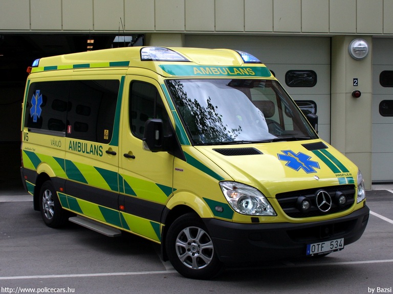 Mercedes Sprinter II, fotó: Bazsi
Keywords: svéd Svédország mentő mentőautó